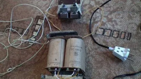 Как сделать зарядку для автомобильного аккумулятора из трансформатора